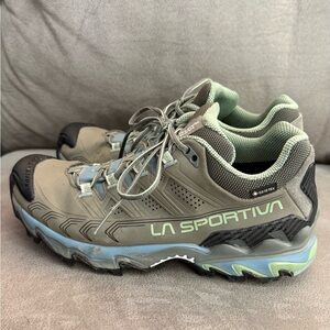 LA SPORTIVA Ultra Raptor II / Size 8.5 US / 40 EUR Hiking